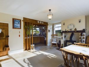 Dining Kitchen- click for photo gallery